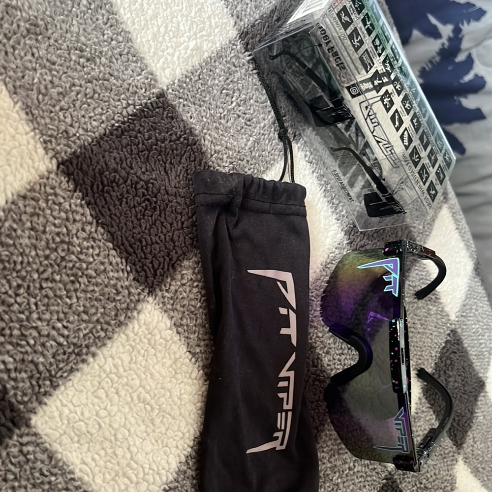 Doesn’t Fit And Is Basically New - image 8